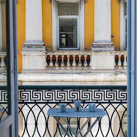 Piazza Unita, Casa Luminosa Con Balcone With Ac 아파트 *