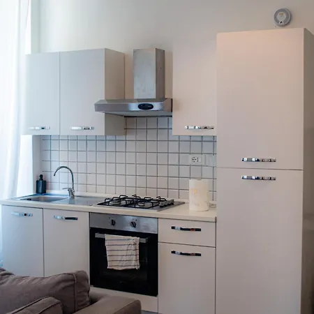 Piazza Unita, Casa Luminosa Con Balcone With Ac * 트리에스테